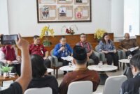 Temu Pers bersama Badan Kesatuan Bangsa dan Politik (Kesbangpol) Provinsi Sumatera Utara, yang difasilitasi Dinas Komunikasi dan Informatika Sumut berlangsung di Lobby Dekranasda Lantai 1 Kantor Gubernur Sumut Jalan Diponengoro Nomor 30 Medan, Kamis (7/5/2026).