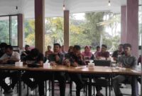 Diskusi bersama sejumlah pemuda di Five Cafe Kota Pematangsiantar, Sabtu (2/5/2026). (Foto:Istimewa).