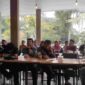 Diskusi bersama sejumlah pemuda di Five Cafe Kota Pematangsiantar, Sabtu (2/5/2026). (Foto:Istimewa).