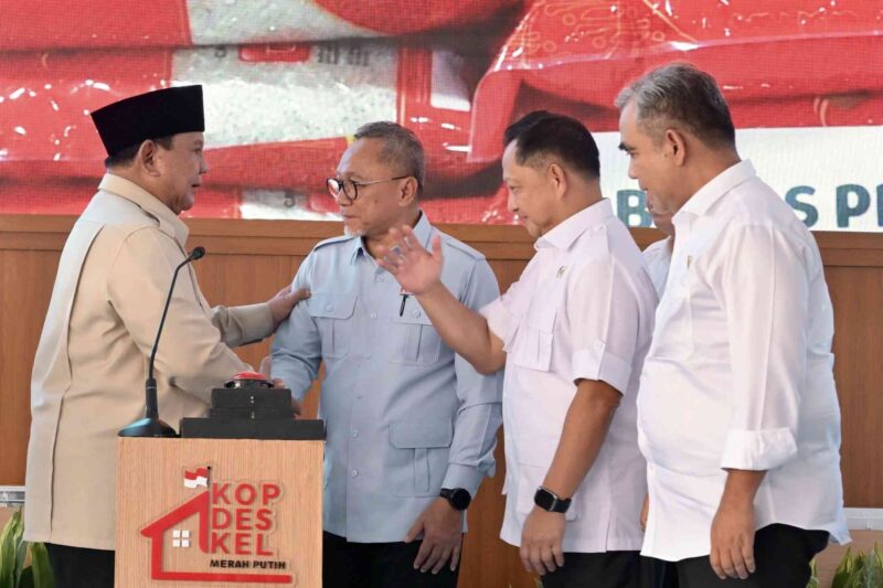 Presiden Prabowo Subianto meresmikan operasionalisasi 1.061 Koperasi Desa/Kelurahan Merah Putih di Jawa Timur dan Jawa Tengah untuk memperkuat ekonomi kerakyatan dan ketahanan pangan nasional.