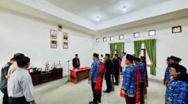 Pemerintah Kabupaten Humbang Hasundutan 
yang dipimpin Sekretaris Daerah Chiristison R Marbun melantik sejumlah pejabat administrator dan pengawas untuk memperkuat kinerja birokrasi. Pelantikan berlangsung di Kantor BKPSDM Humbang Hasundutan Selasa, (5/5/2026). Foto/Istimewa