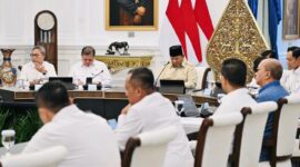 Presiden Prabowo Subianto memimpin rapat terbatas bersama jajaran Kabinet Merah Putih dan Komite Stabilitas Sistem Keuangan di Istana Merdeka, Jakarta, Selasa, (5/5/2026). Foto/Istimewa
