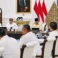 Presiden Prabowo Subianto memimpin rapat terbatas bersama jajaran Kabinet Merah Putih dan Komite Stabilitas Sistem Keuangan di Istana Merdeka, Jakarta, Selasa, (5/5/2026). Foto/Istimewa