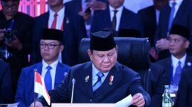 Presiden Republik Indonesia Prabowo Subianto mendorong dalam sesi pleno KTT ke-48 ASEAN di Cebu, Filipina, Jumat (8/5/2026).