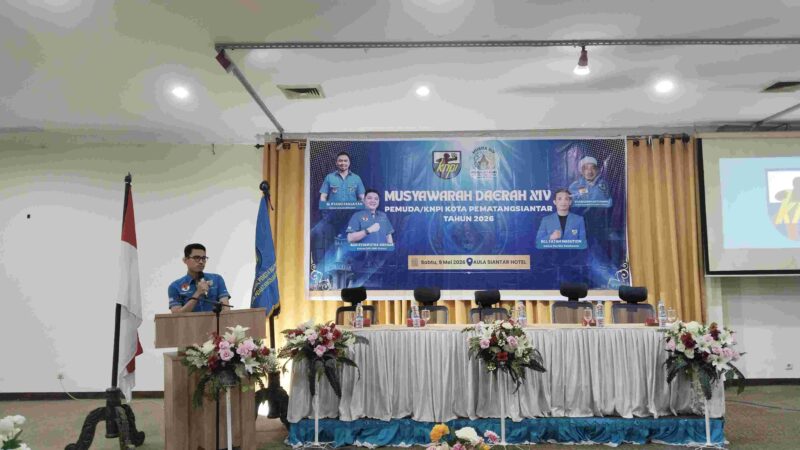 Sekretaris DPD KNPI Sumut, Muhammad Tarmizi saat memberikan sambutan dan pembukaan Musda XIV KNPI Kota Pematangsiantar di Aula Siantar Hotel, Sabtu (9/5/2026).
